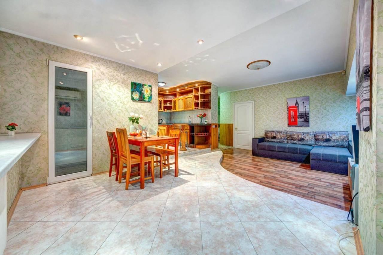 Apartments Of Bogdan Khmelnitsky Kiev Exterior foto