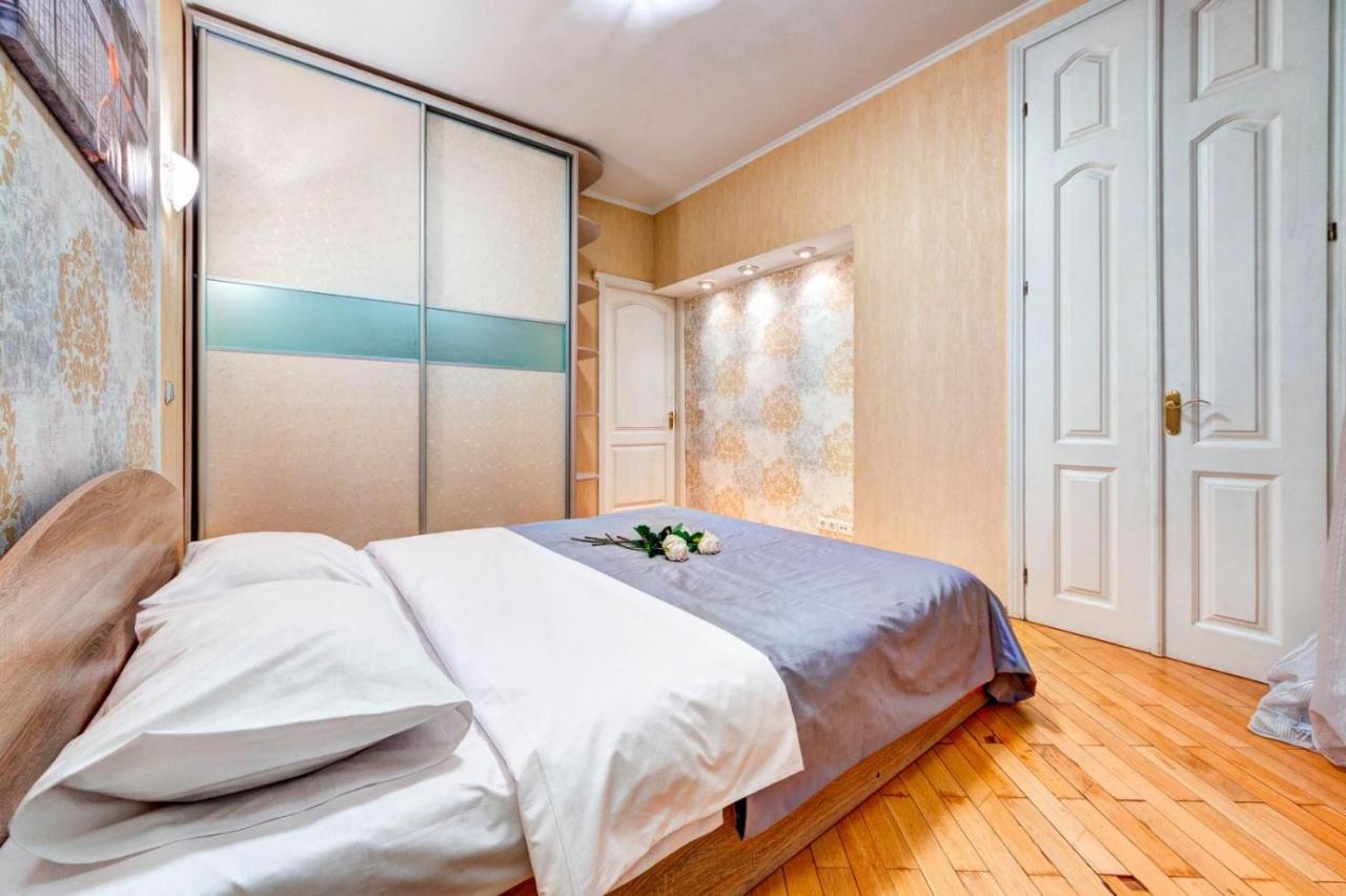 Apartments Of Bogdan Khmelnitsky Kiev Exterior foto